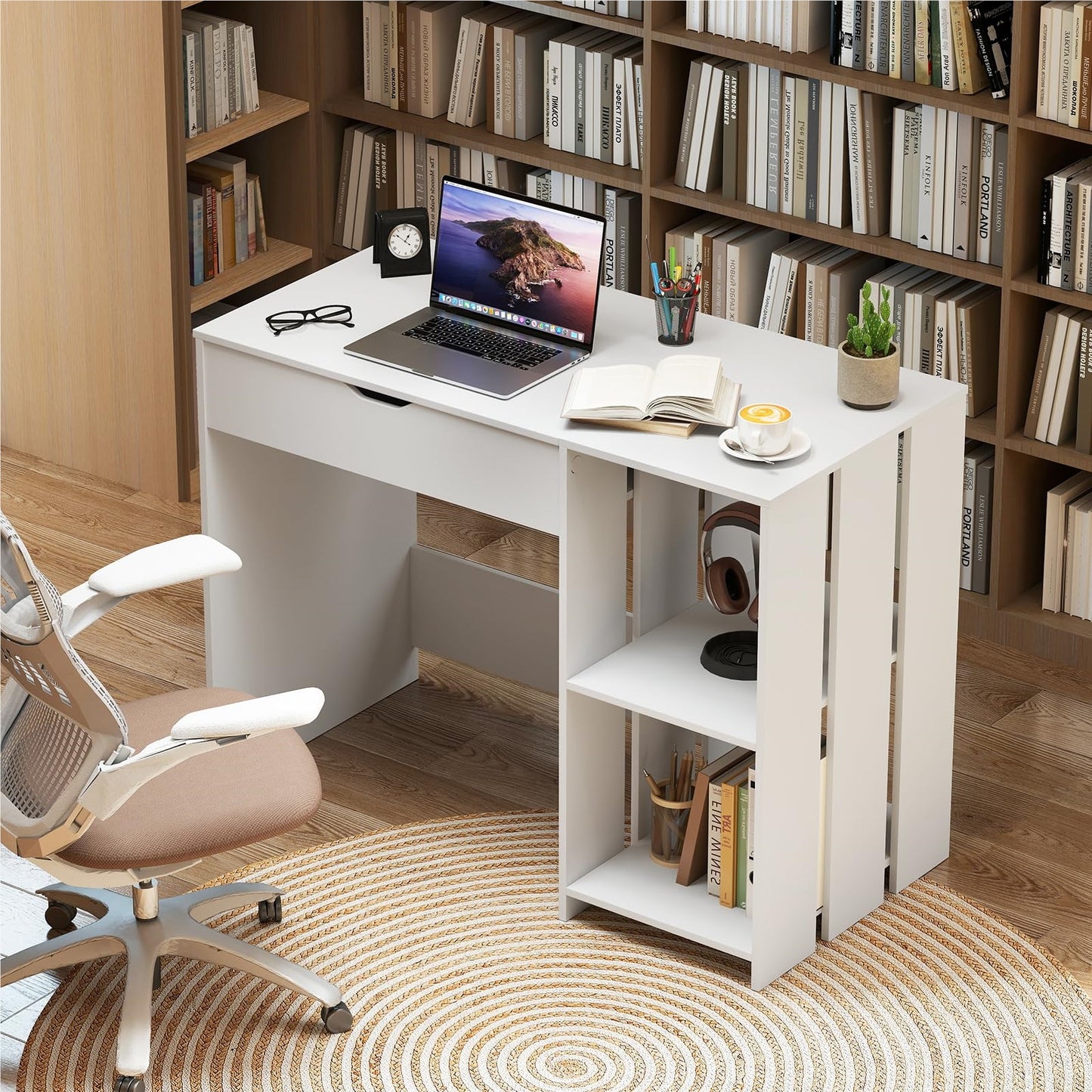 Moderner Eckschreibtisch in Weiß | Kompakter L-Form Arbeitstisch | Integrierte Staufächer & Kabelmanagement | Home-Office & Studium