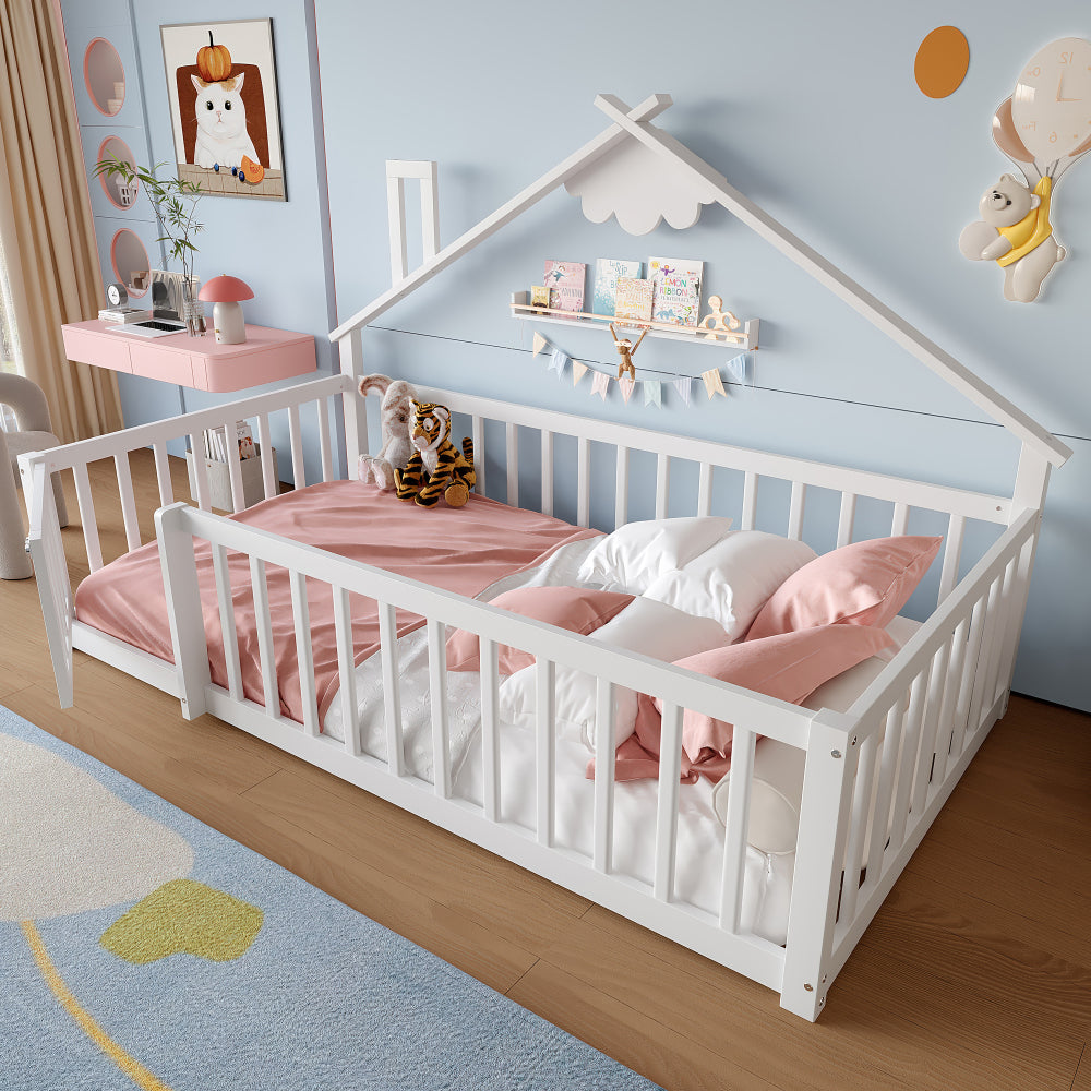 Kinder-Hausbett 90x190 cm | Bodennahes Design mit Rausfallschutz & Tür | Weiß | Modernes Montessori-Bett