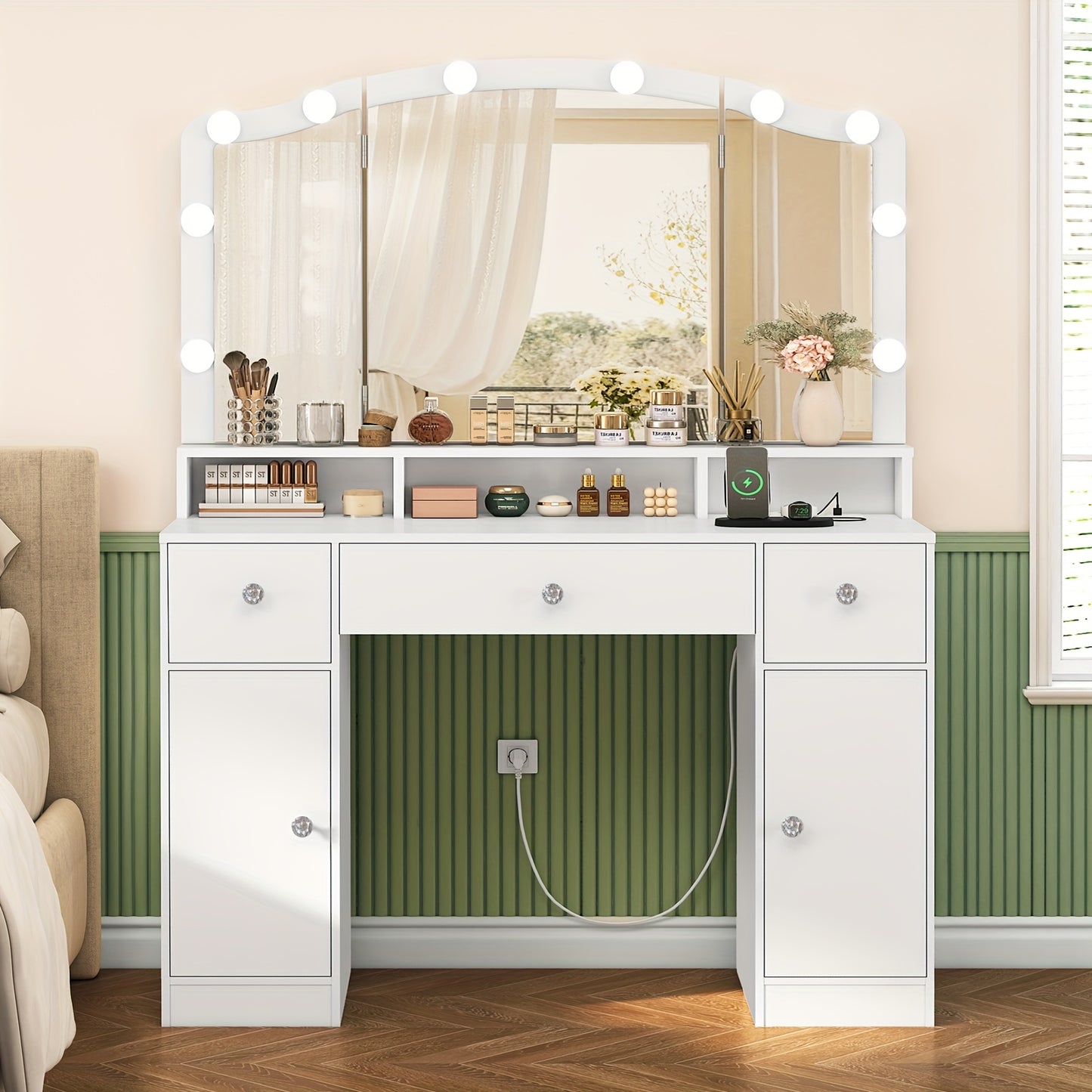 Exklusiver Schminktisch in Weiß | 3-teiliger Faltspiegel | 3 Schubladen & 2 Schränke | Modernes Design für Ihr Schlafzimmer